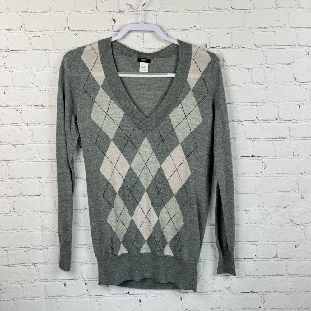J. Crew Gray V-Neck Sweater w/Argyle Pattern
Medium 100% Merino Wool Lightweight - Picture 1 of 6